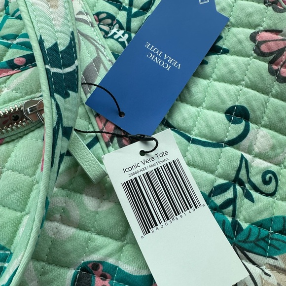 Vera Bradley - Picture 2 of 2